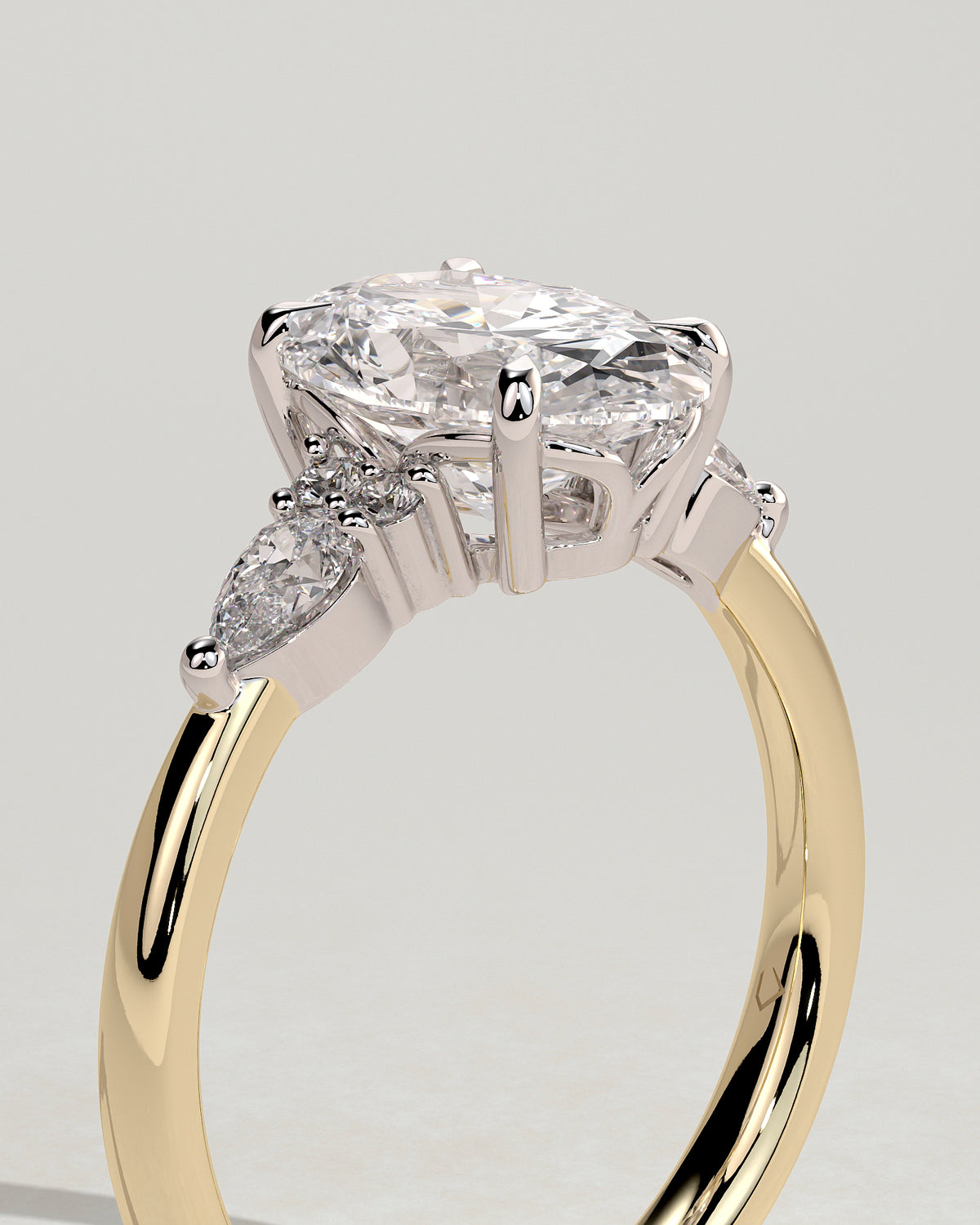 Oval Diamond Engagement Ring in 18K Yellow Gold