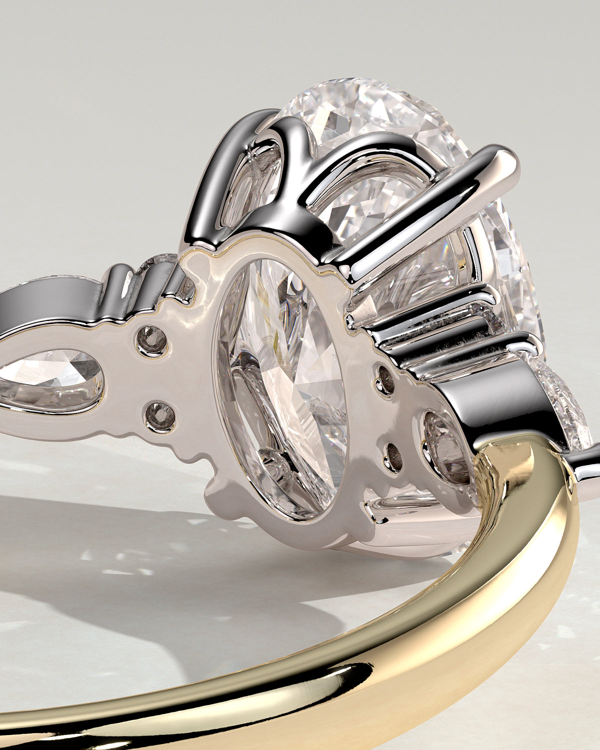 Oval Diamond Engagement Ring in 18K Yellow Gold