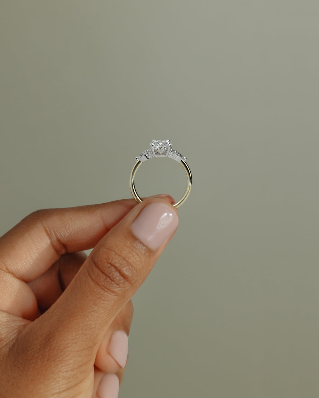 Oval Diamond Engagement Ring in 18K Yellow Gold