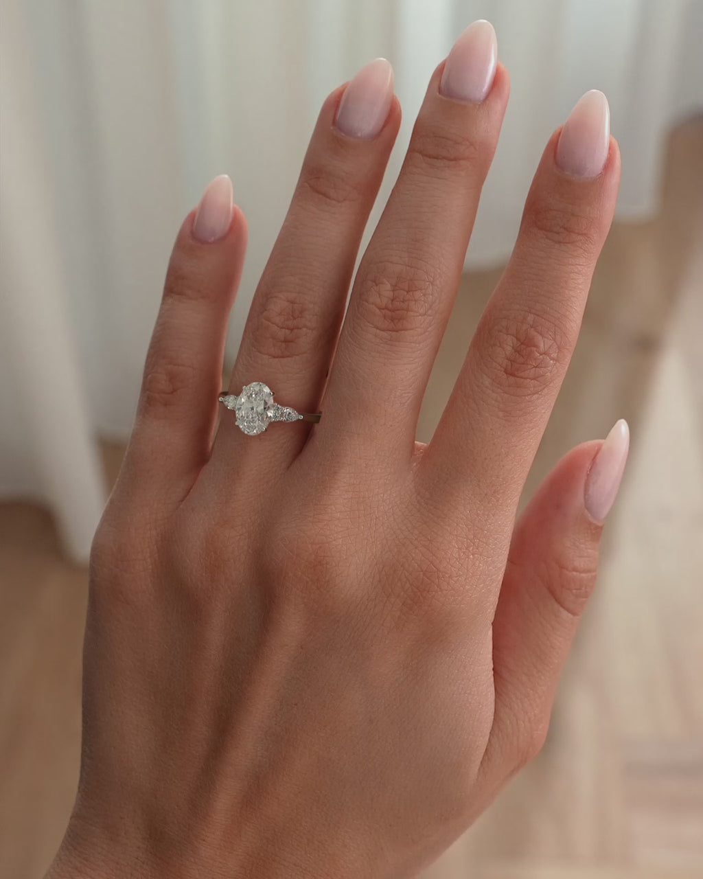Oval Diamond Engagement Ring in 18K Yellow Gold